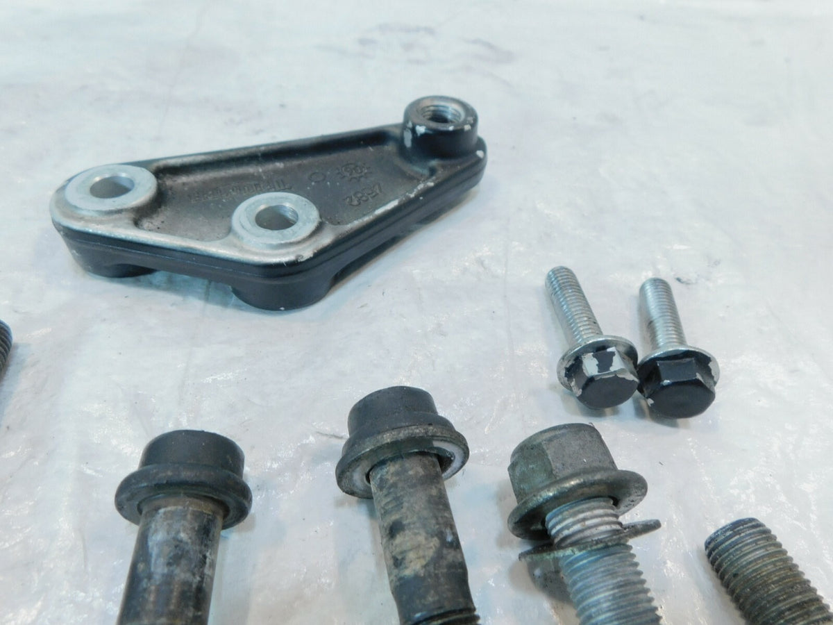 Triumph Daytona 955 955i & Speed Triple 1050 Cylinder Head Engine Motor Mount