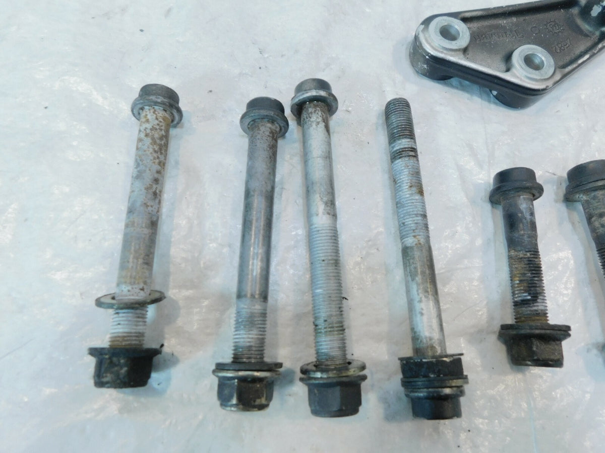 Triumph Daytona 955 955i & Speed Triple 1050 Cylinder Head Engine Motor Mount