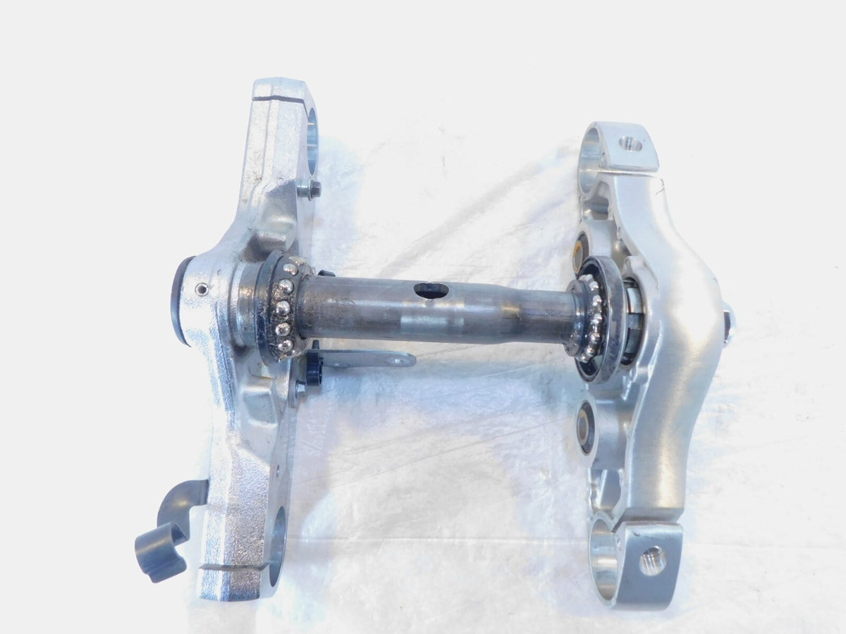 Yamaha V-Star XVS-1100 Classic Silverado Front Fork Steering Stem Triple Trees - C3 Cycle