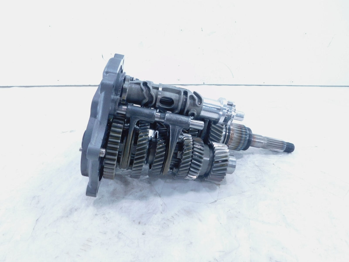 Harley Davidson Electra Glide Ultra CVO Graphite Silver 6-Speed Transmission - C3 Cycle