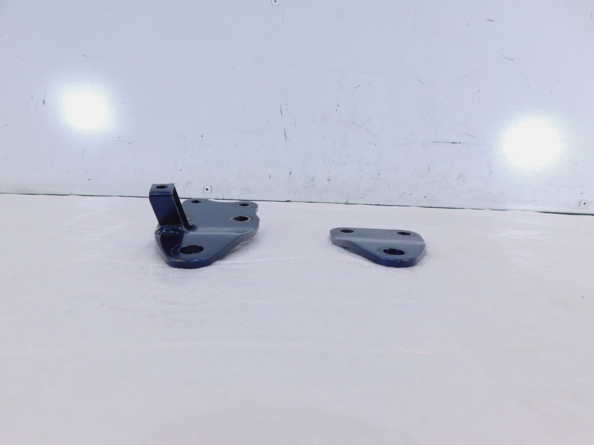 Suzuki Intruder 1400 Boulevard S83 Left/Right Lower Engine Motor Mount Brackets