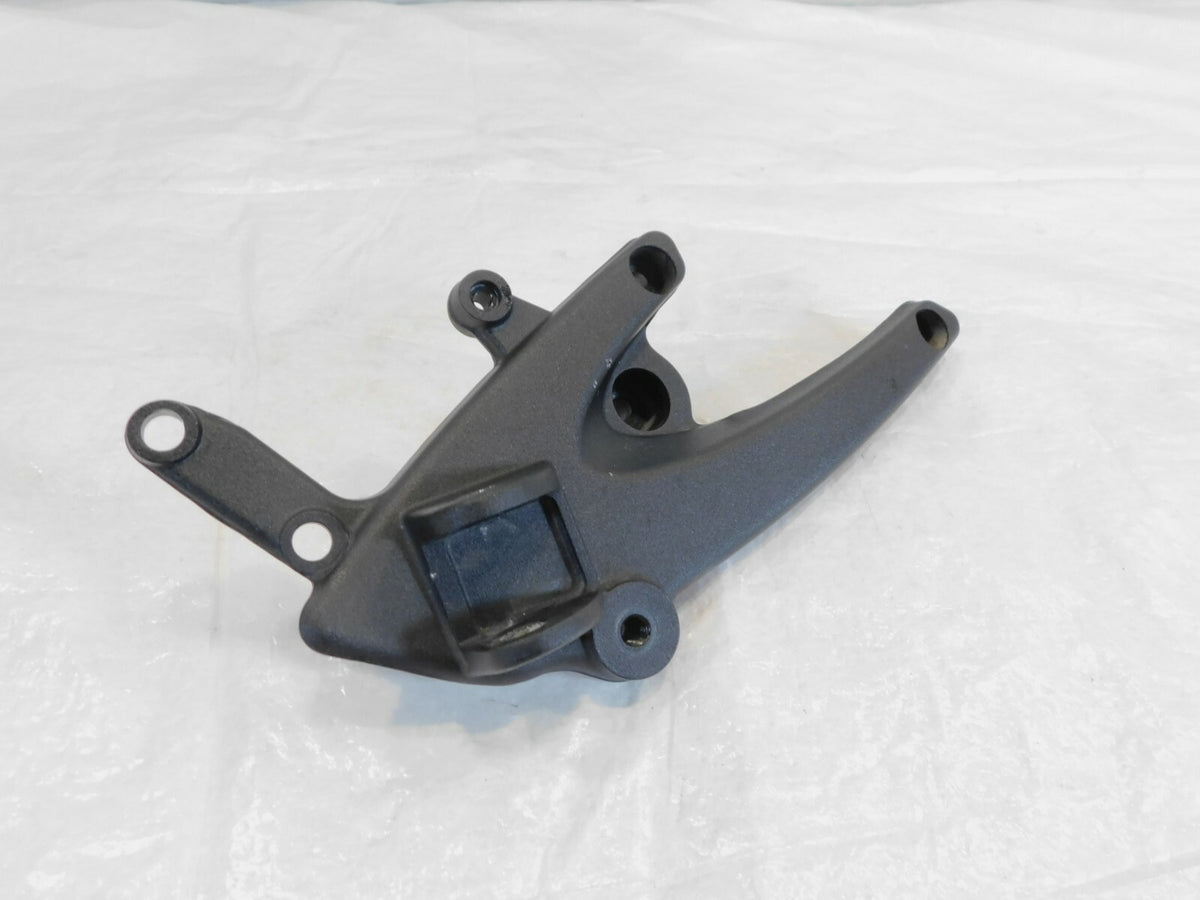 2009 & 2010 Buell 1125 1125R 1125CR Right Front Footrest Foot Peg Bracket Mount