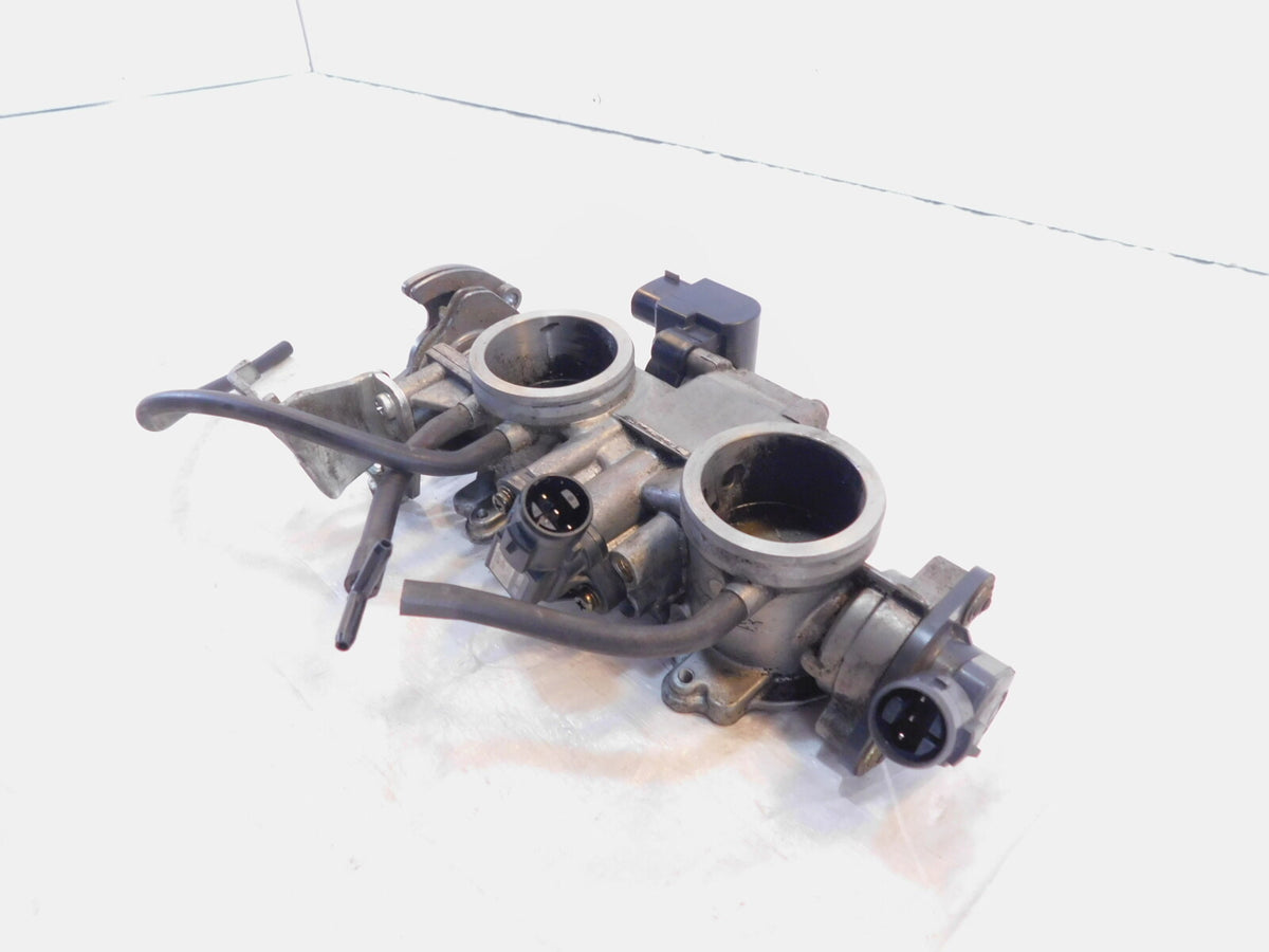 2001-2005 Honda Goldwing GL1800 GL1800A Engine Air Intake Throttle Body Bodies - C3 Cycle