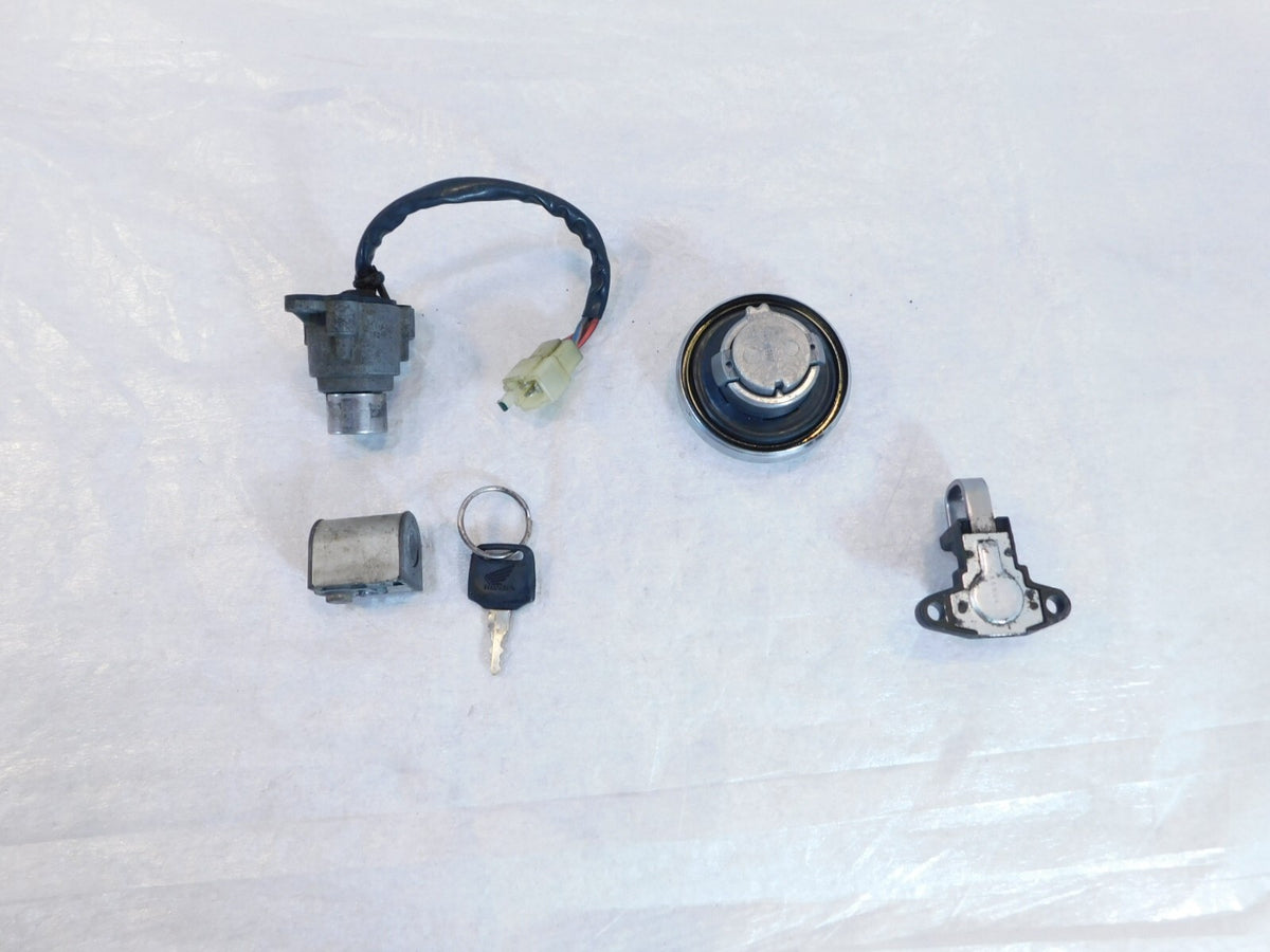 Honda VTX1300 VTX1300C VTX1300R VTX1300S VTX1300T Ignition Switch Lock Set & Key - C3 Cycle