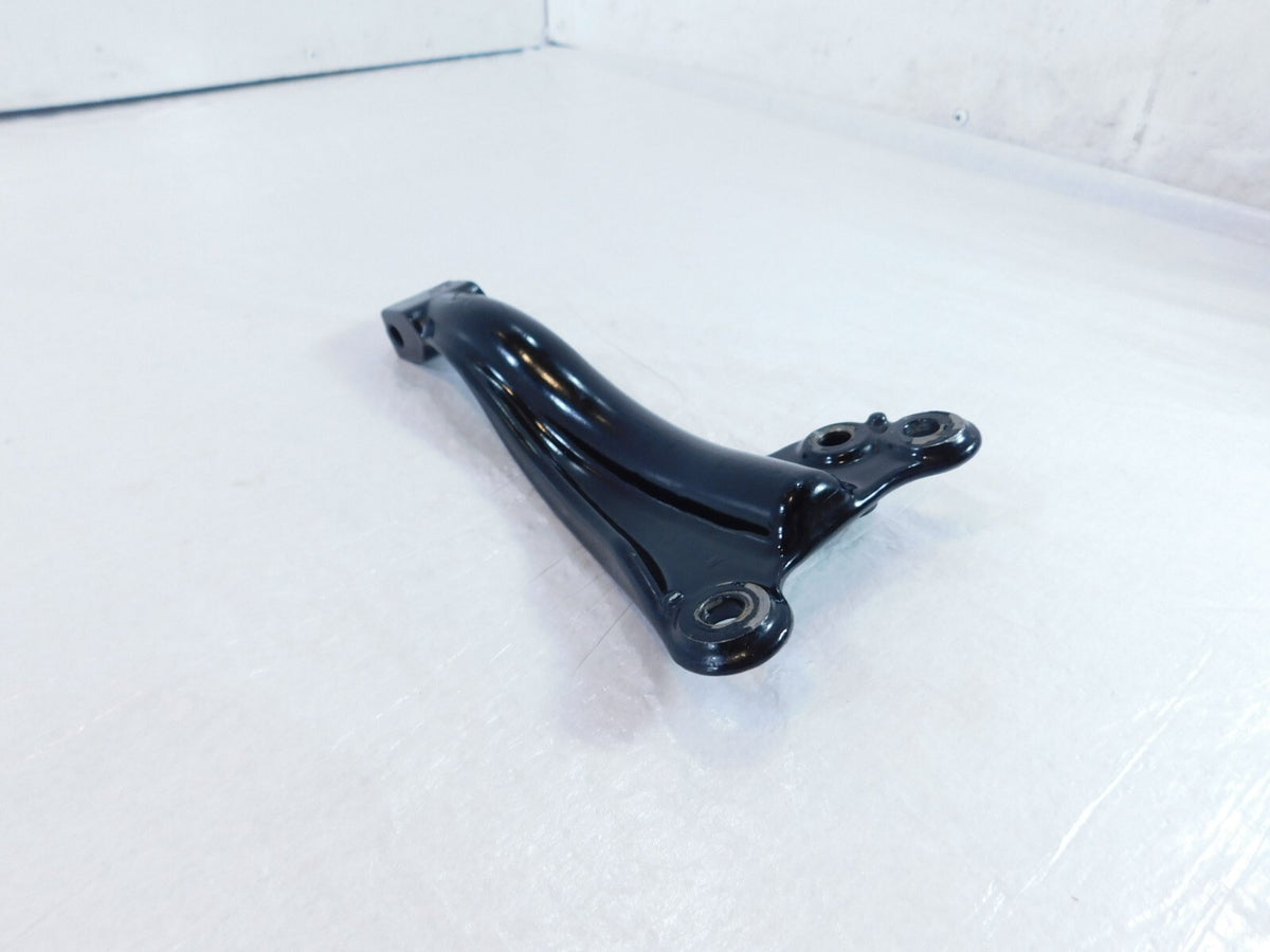 Harley Davidson Dyna Street Bob & Super Glide Exhaust Pipe Mount Bracket Hanger - C3 Cycle