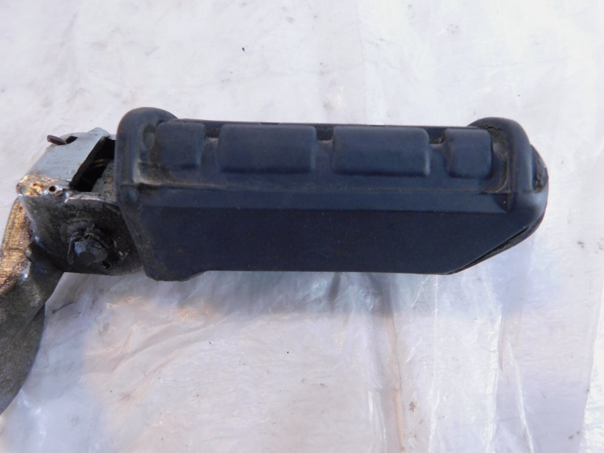 1983-1985 Yamaha Venture Royale 1200 XVZ12 Front Right Rider Foot Peg Footrest - C3 Cycle
