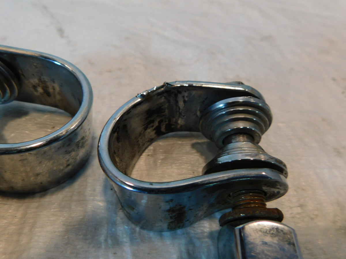 Harley Electra Glide Street Glide Road King Highway Footrest Pegs & Mount Clamps