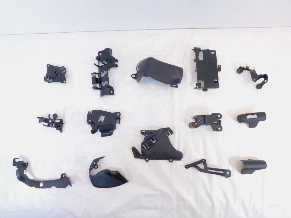 2020 20 Triumph Street Twin 900 Misc Plastic Cover Trim Panel Bracket Holders - C3 Cycle