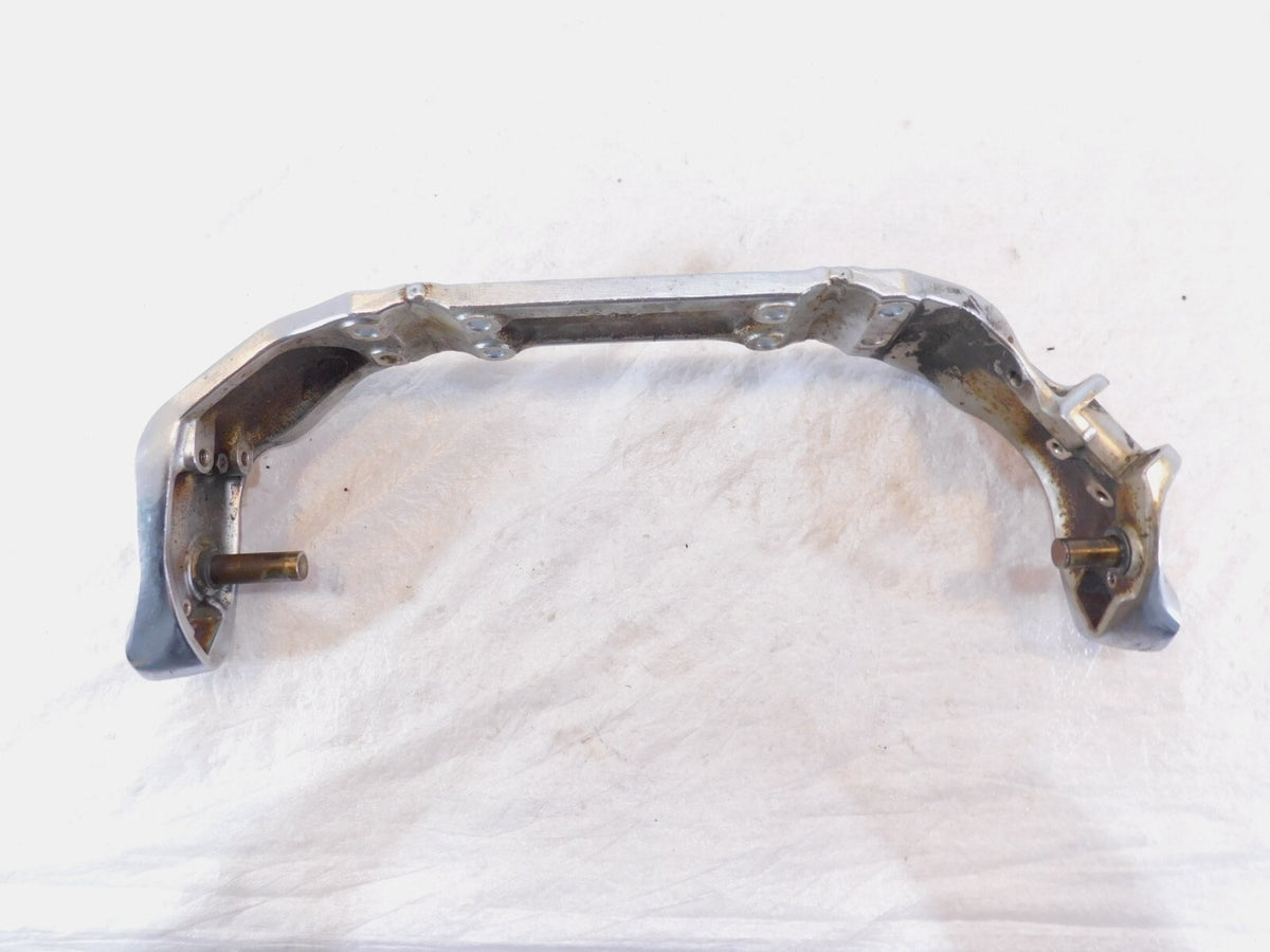 Suzuki Intruder 1400 Boulevard S83 VS1400 Front Footrest Foot Peg Bracket Mount
