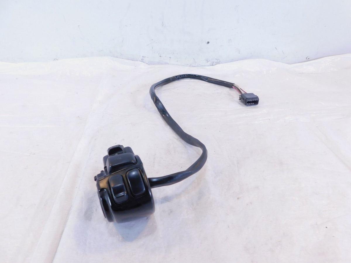 Harley Electra Glide Right Handlebar Engine Stop Start Kill Switches w/ Radio - C3 Cycle