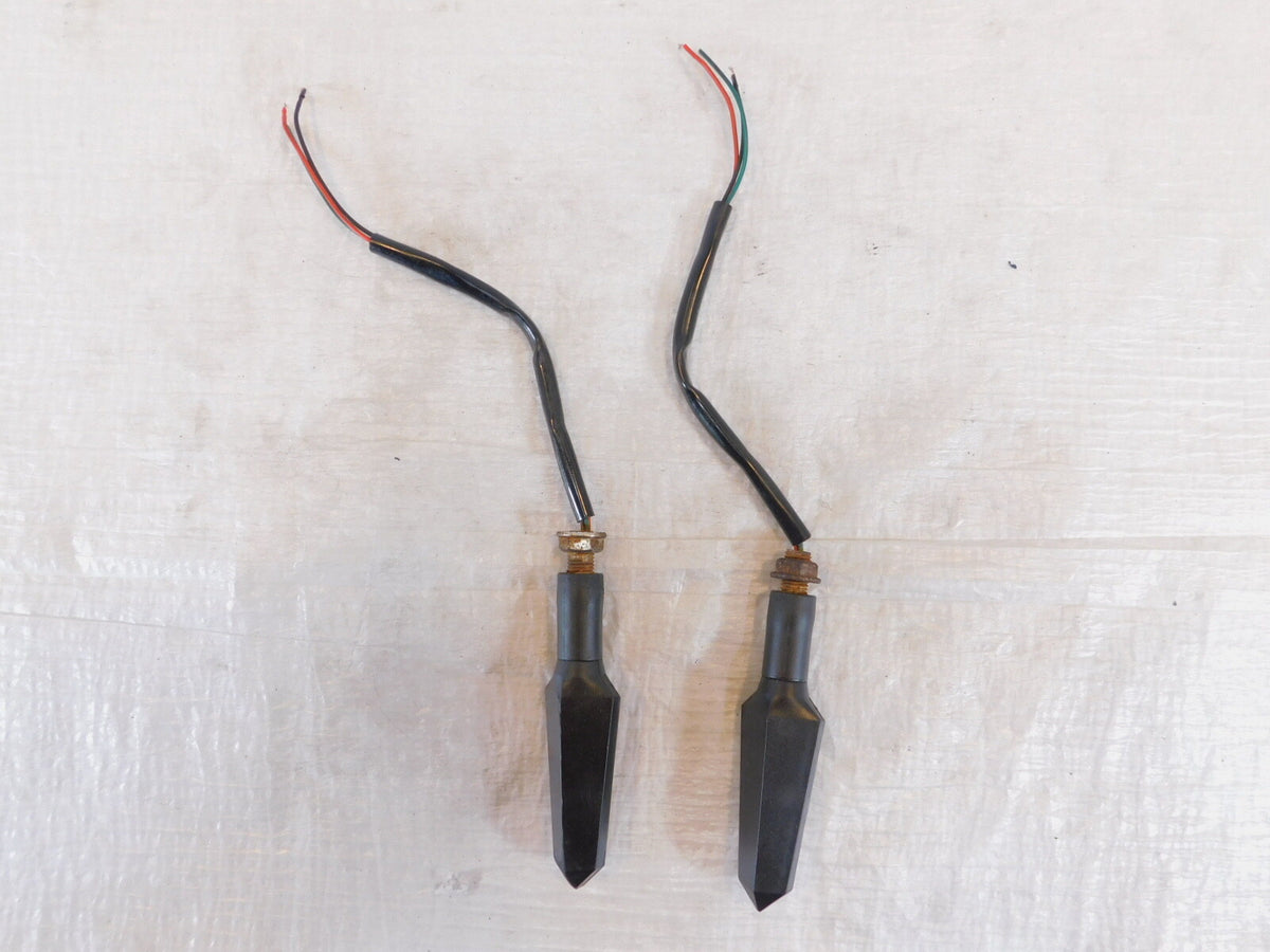 Pair 2000 00 Kawasaki ZR-750 ZR-7S Rear Right/Left Turn Signal Indicator Lights - C3 Cycle