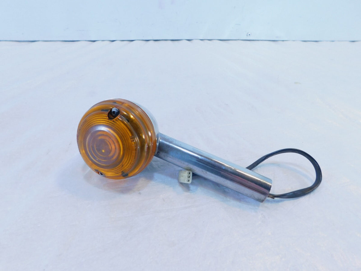 Victory Sport Deluxe & Standard V92 Cruiser Front Right Turn Signal Indicator - C3 Cycle