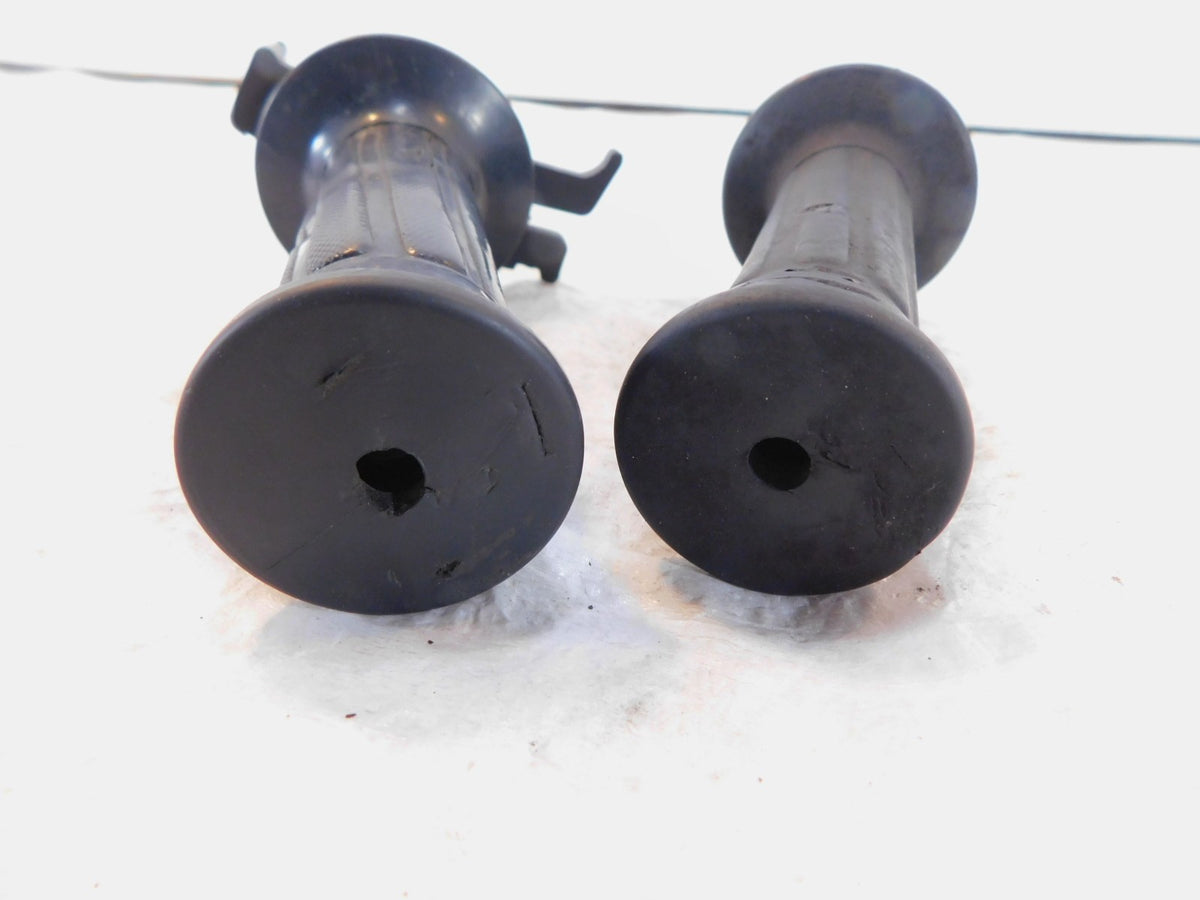 Pair 1982-1983 Yamaha XJ750 Maxim 750 Front Left/Right Handlebar Handle Grips - C3 Cycle