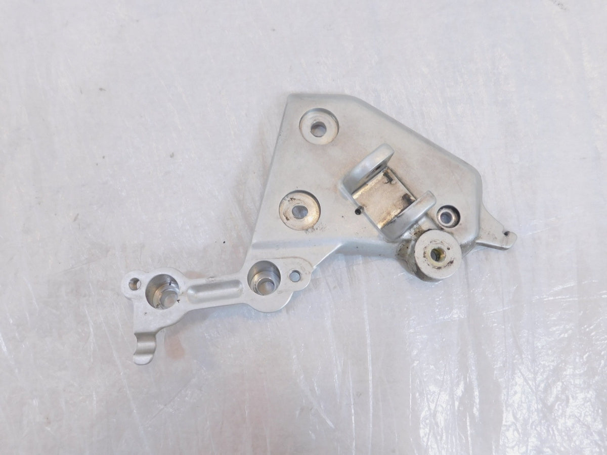 2007-2012 Triumph Tiger 1050 SE Right Front Footrest Foot Peg Bracket Mount Stay - C3 Cycle