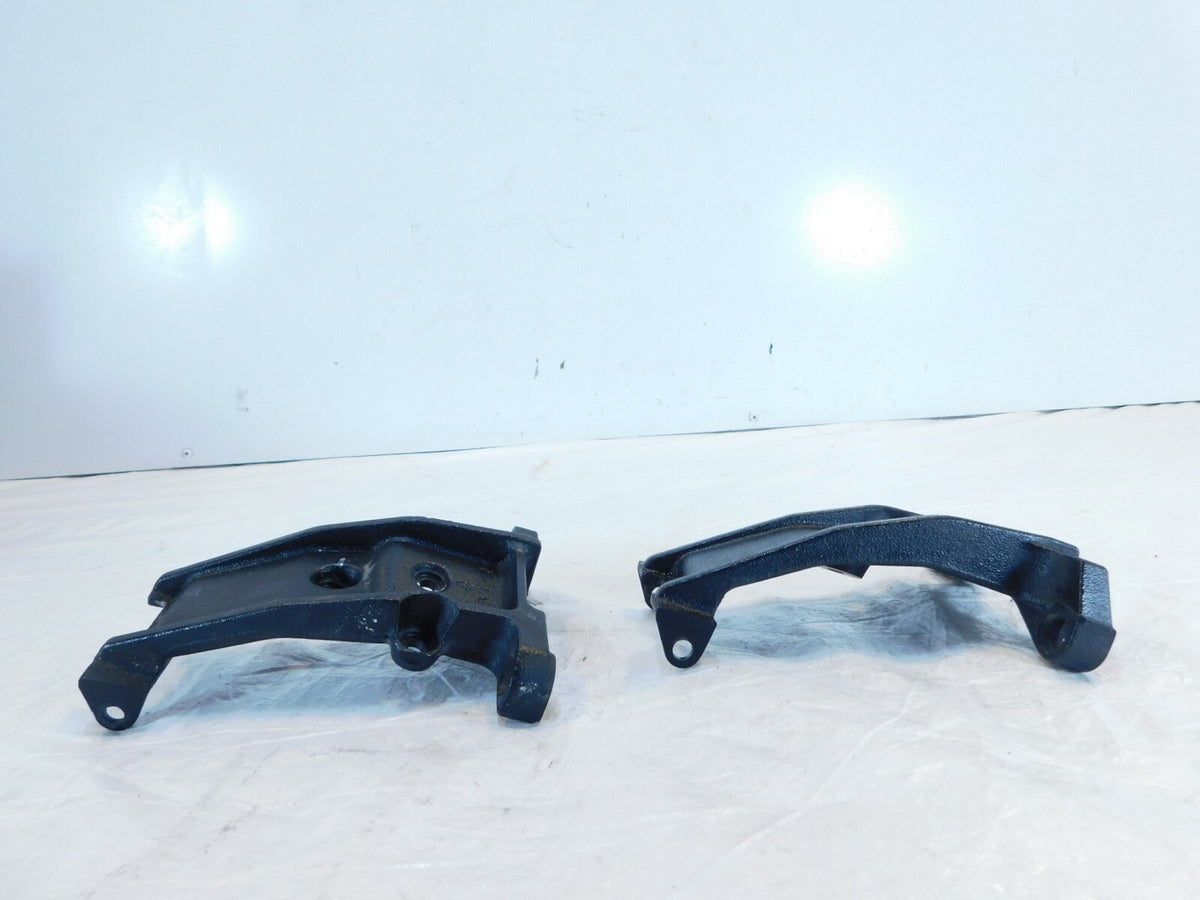 Yamaha Royal Star Tour Deluxe & Venture Front Footboard Footrest Bracket Mounts