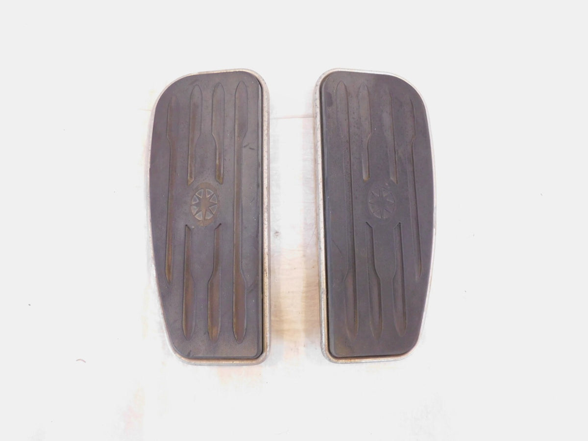 Yamaha VStar 1100 XVS1100 Classic Silverado Front Left/Right Footrest Footboards - C3 Cycle