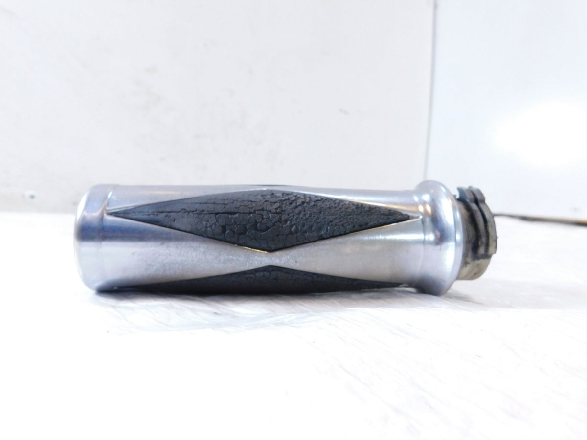 Harley Touring Dyna Sportster & Softail V-Factor Diamond Right Handlebar Grip - C3 Cycle
