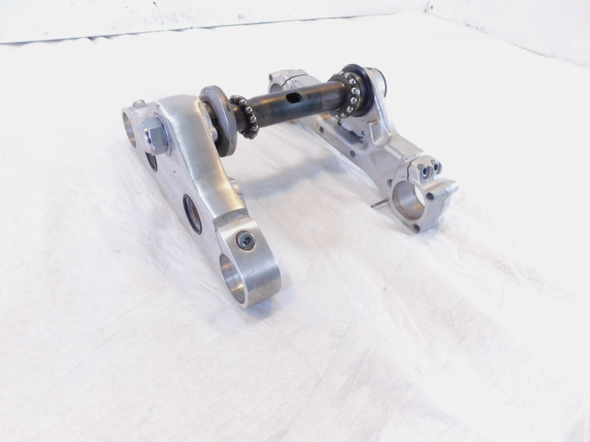 Yamaha V-Star XVS-1100 Classic Silverado Front Fork Steering Stem Triple Trees - C3 Cycle