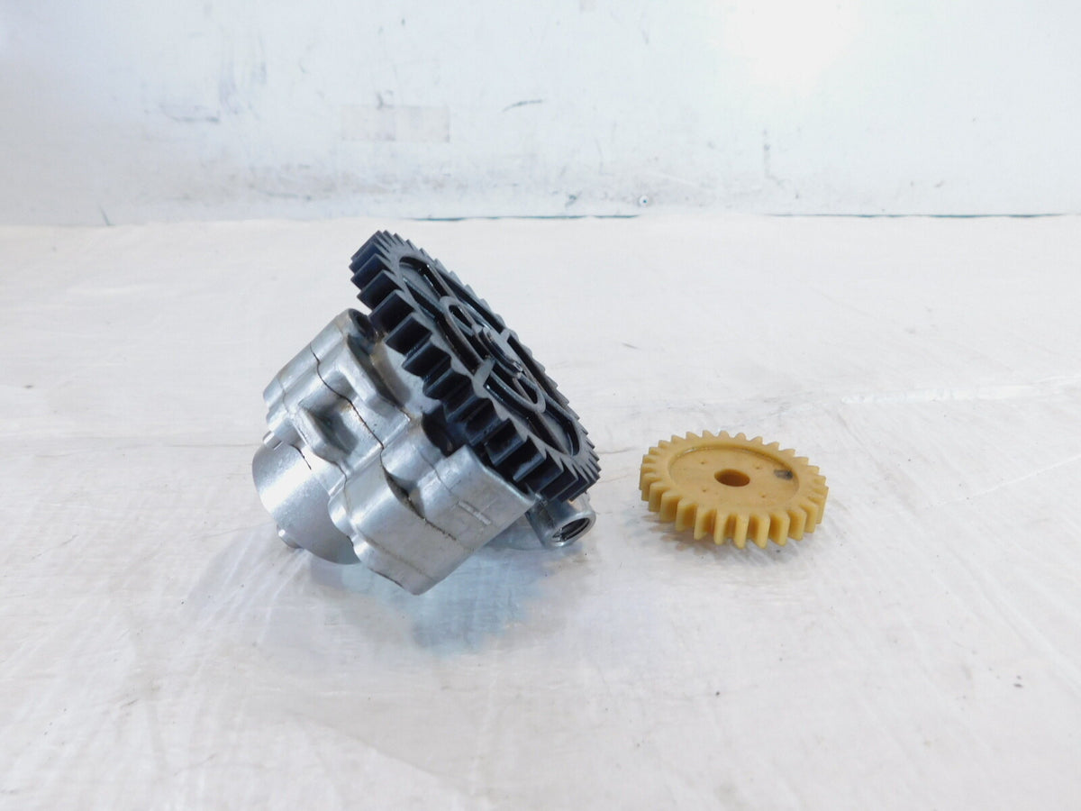 Aprilia RSV1000R RSVR Mille R & RSV 1000 Tuono Engine Motor Oil Pump & Sprocket