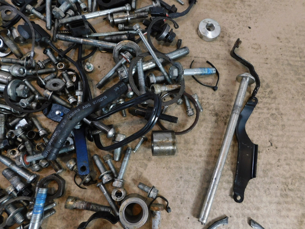 2019 Harley Davidson Softail Street Bob FXBB Nuts and Bolts Parts Box Lot