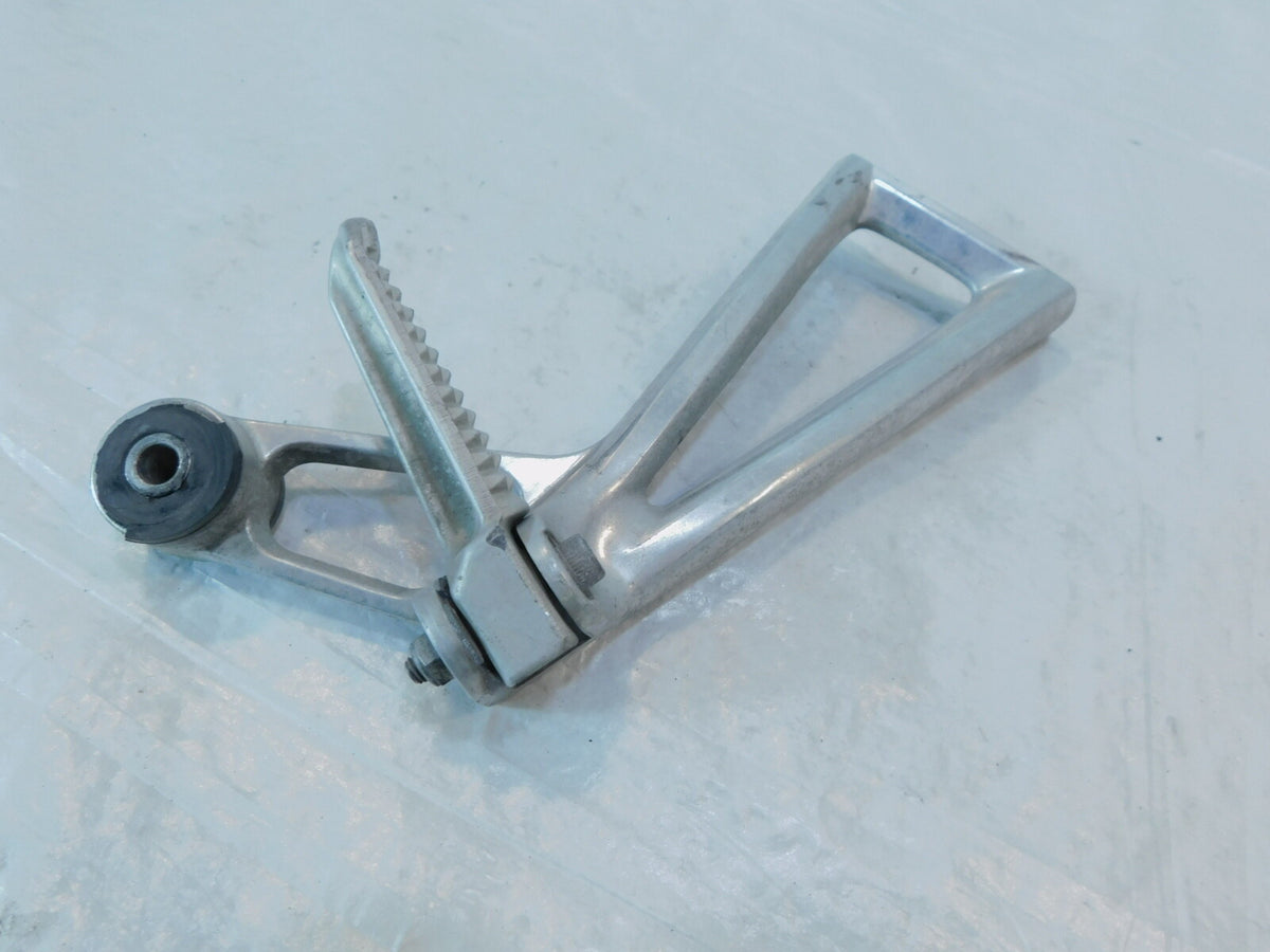 Yamaha YZFR6S YZF R6S & YZFR6 R6 Right Rear Passenger Footpeg Footrest Bracket - C3 Cycle