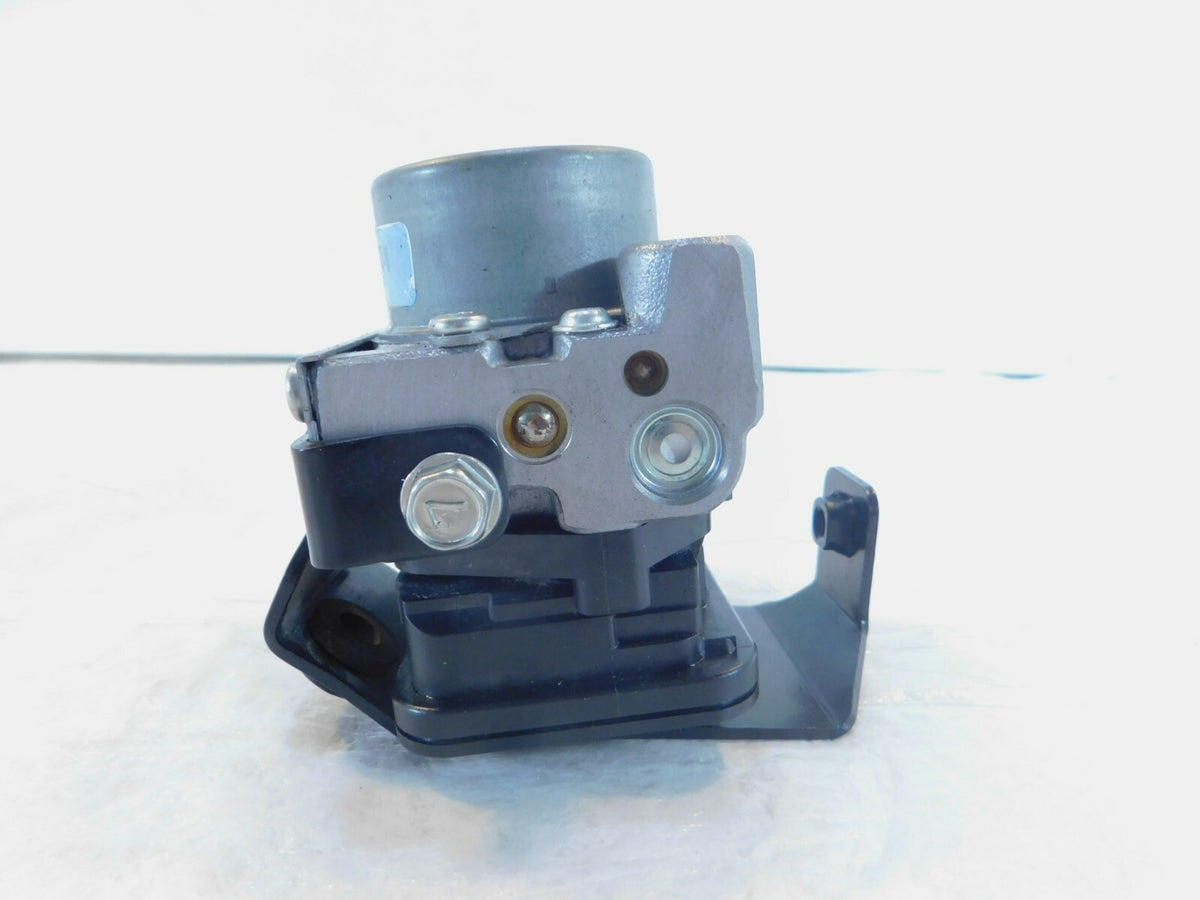 2016 16 Kawasaki Z800 ABS ZR800 Brake Pressure Modulator Pump Unit 16082-0746 - C3 Cycle