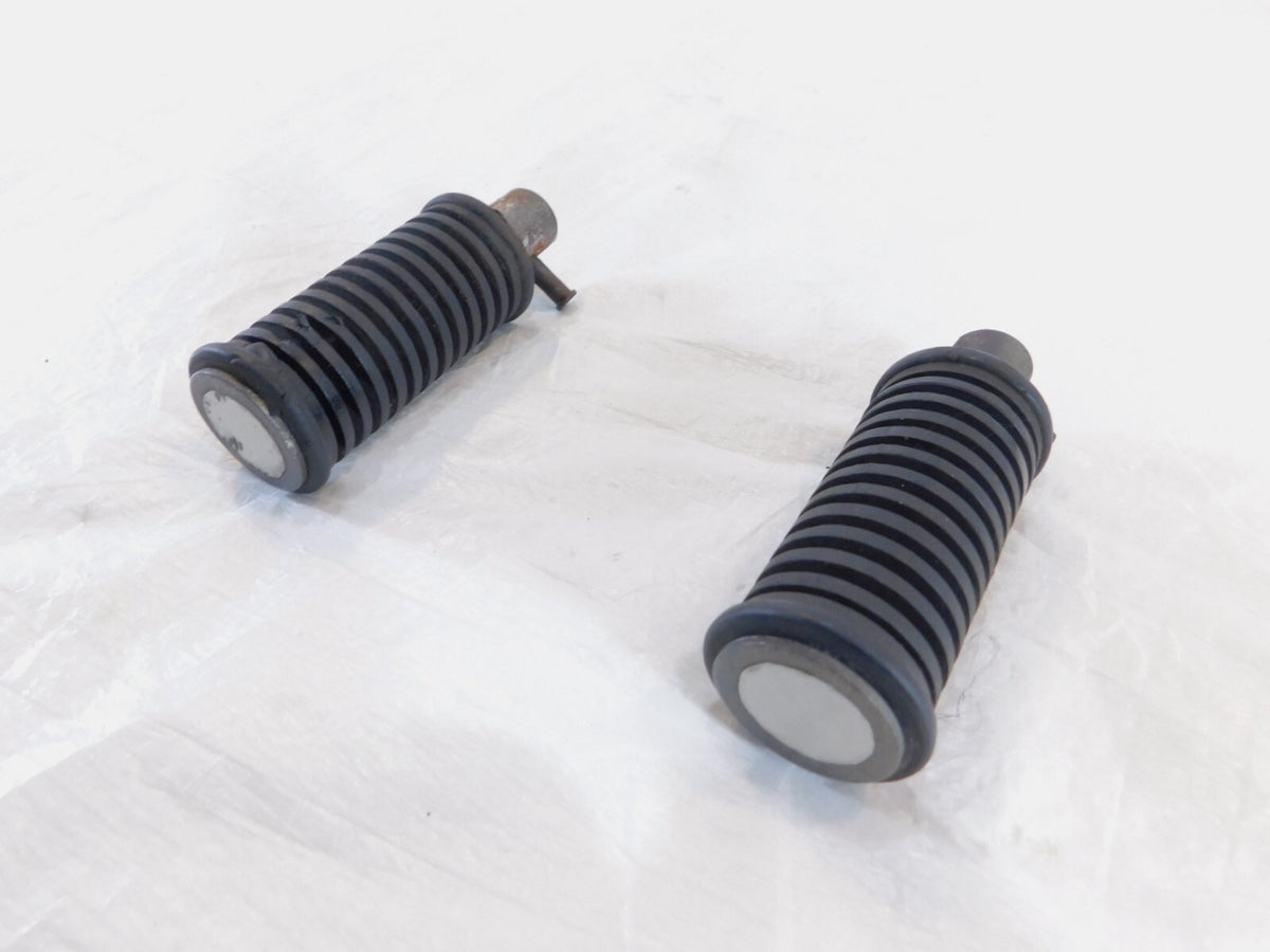Suzuki VL800 Intruder Volusia 800 TU250 TU250X Rear Passenger Footrest Foot Pegs - C3 Cycle