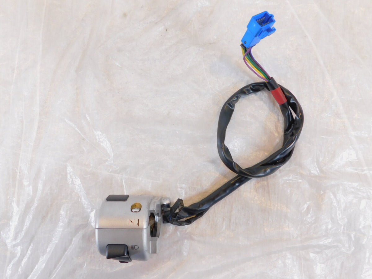 2005-2007 Victory Kingpin Vegas Left Handlebar Horn & Turn Signal Switch Buttons - C3 Cycle