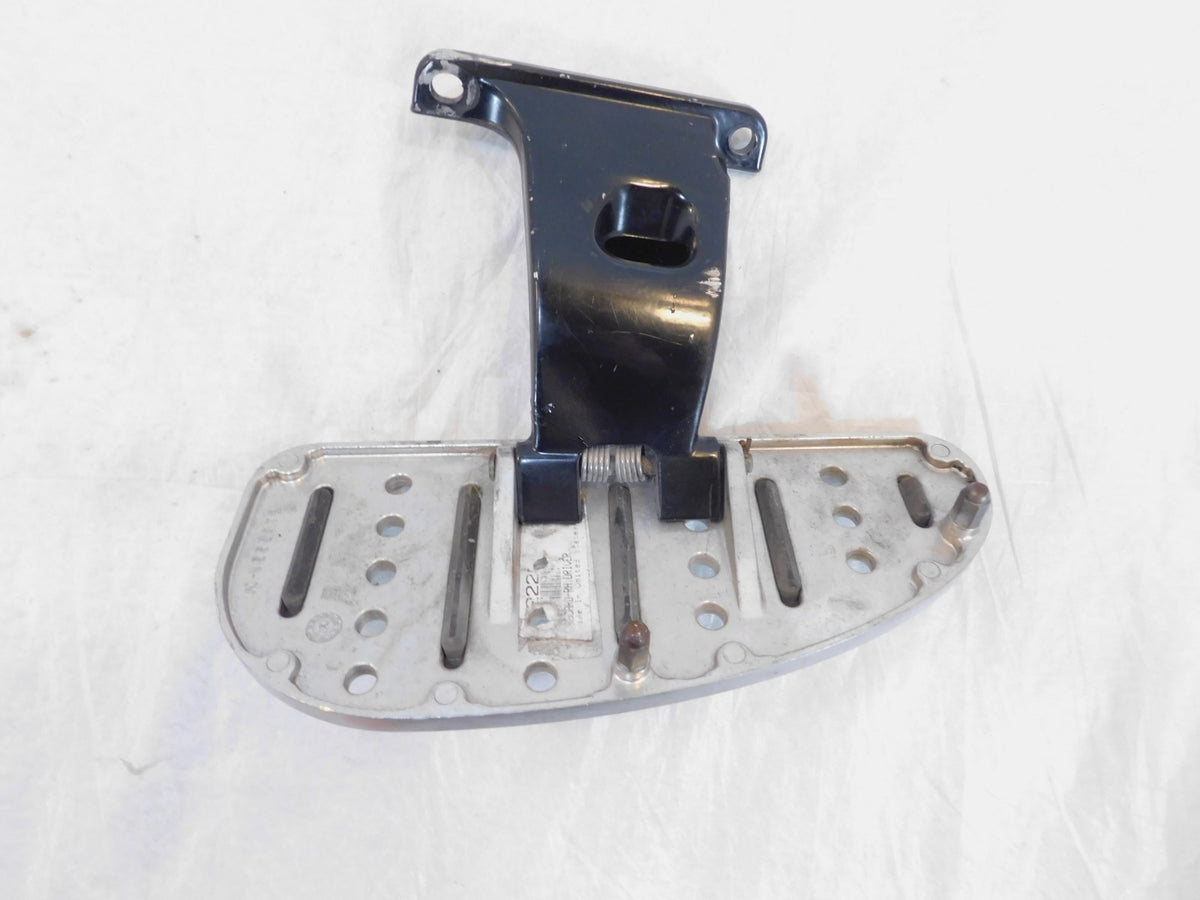 Victory V92 Classic & Touring Cruiser Right Footboard Floorboard & Mount Bracket - C3 Cycle