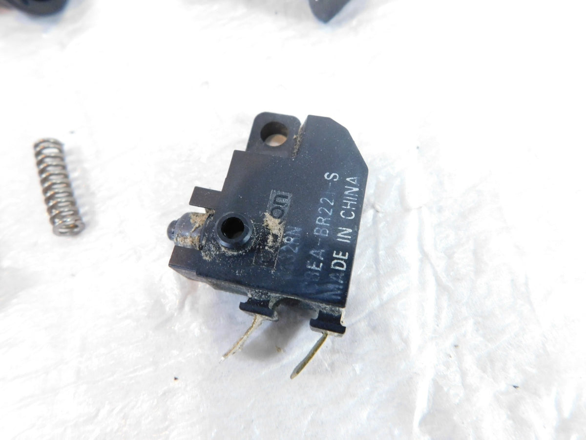 Yamaha YZFR7 YZF-R7 R7 Right Handlebar Brake Master Cylinder Switch & Bolt Lot - C3 Cycle