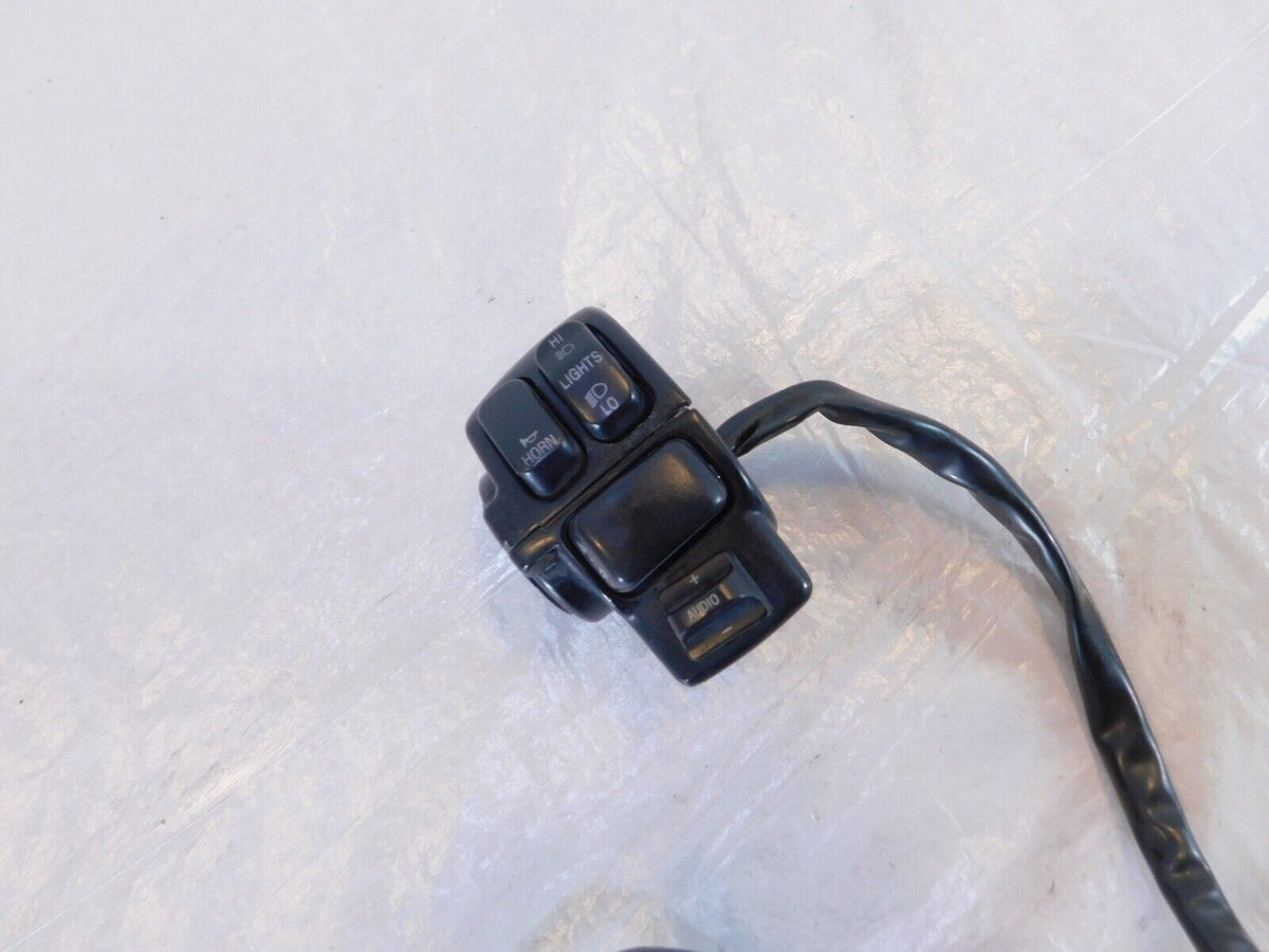 Harley Electra Glide Right Handlebar Engine Stop Start Kill Switches w/ Radio - C3 Cycle