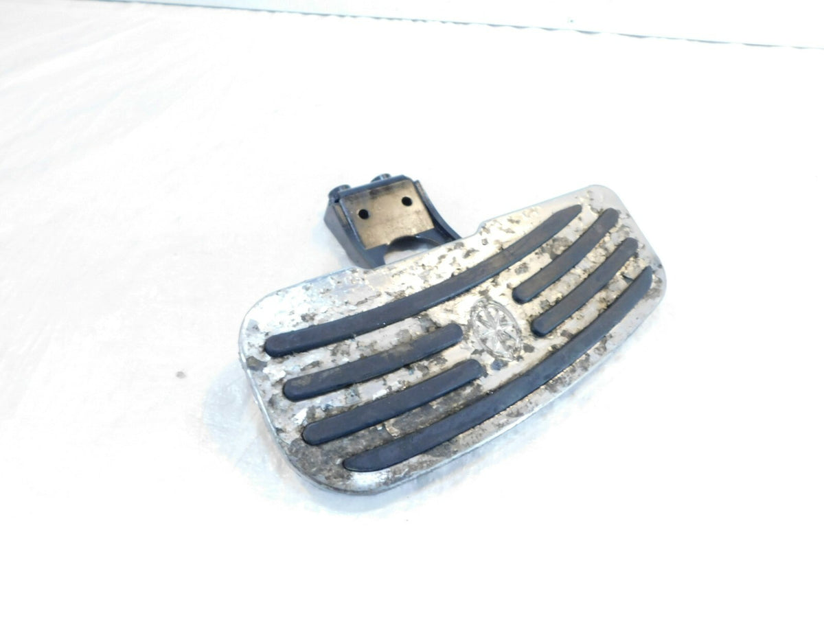 2001-2003 Yamaha XV1600 Road Star 1600 Front Right Foot Board Footrest & Mount - C3 Cycle