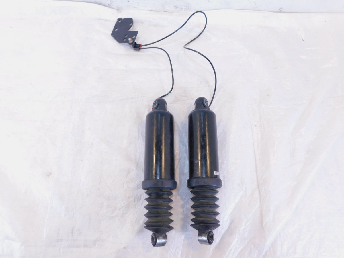 07-08 Harley Screamin Eagle CVO Road King FLHRSE Rear Shock Absorbers & Hoses - C3 Cycle