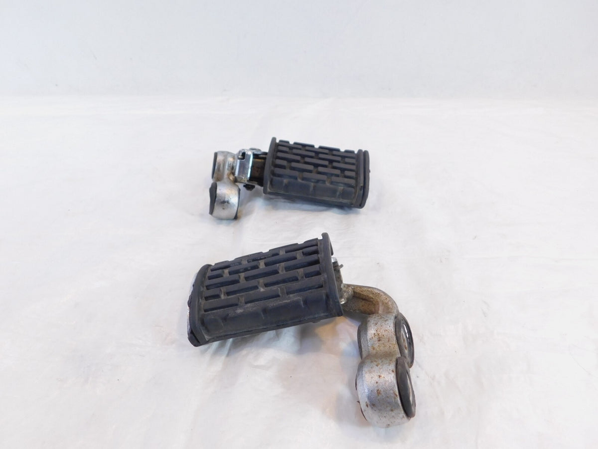 1984-1985 Yamaha Virago 700 1000 Front Left/Right Footrest Foot Pegs & Mounts - C3 Cycle