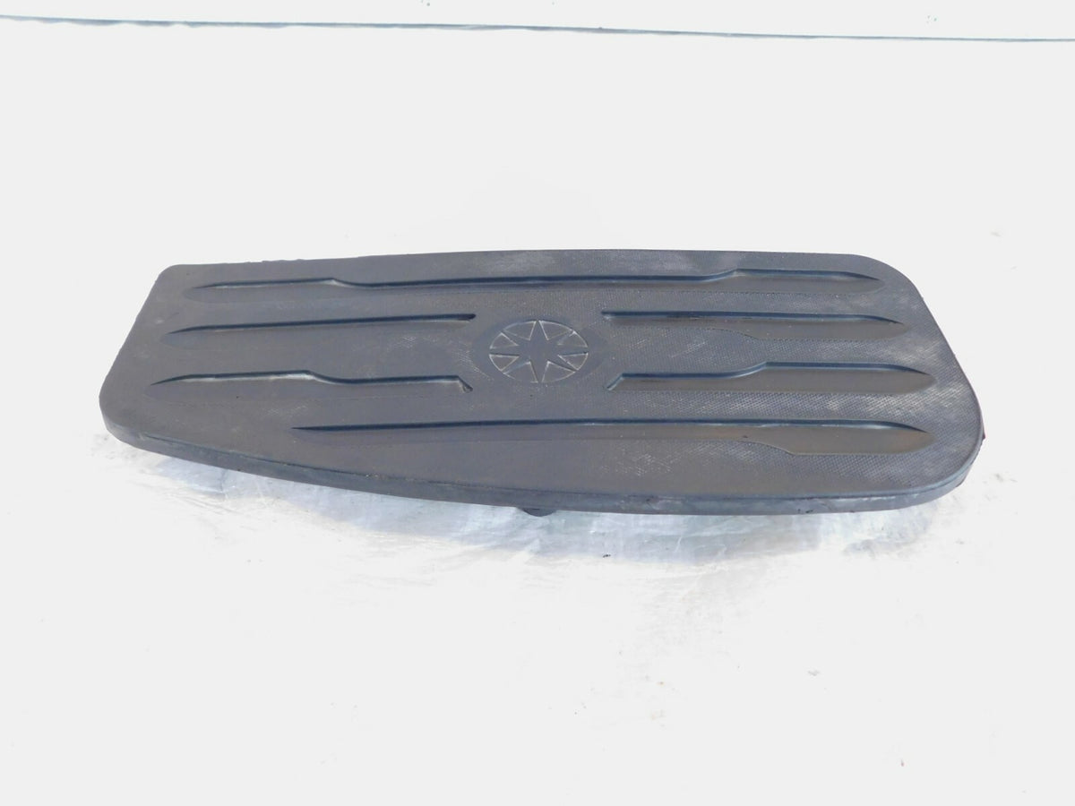 2001-2003 Yamaha XV1600 Road Star 1600 Front Right Foot Board Footrest Cover Pad - C3 Cycle