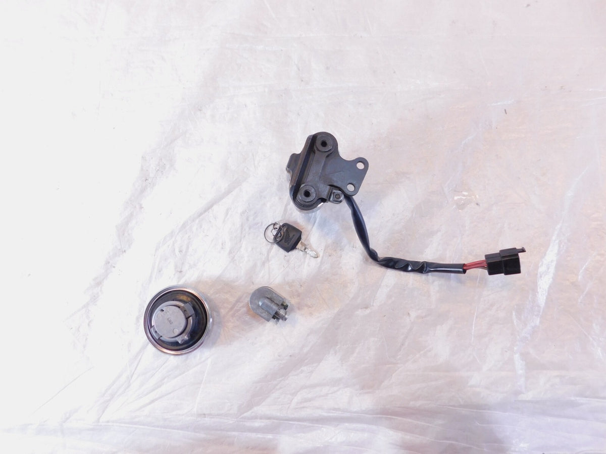 Honda VTX1300 VTX1300C VTX1300R VTX1300S VTX1300T Ignition Switch Lock Set & Key - C3 Cycle