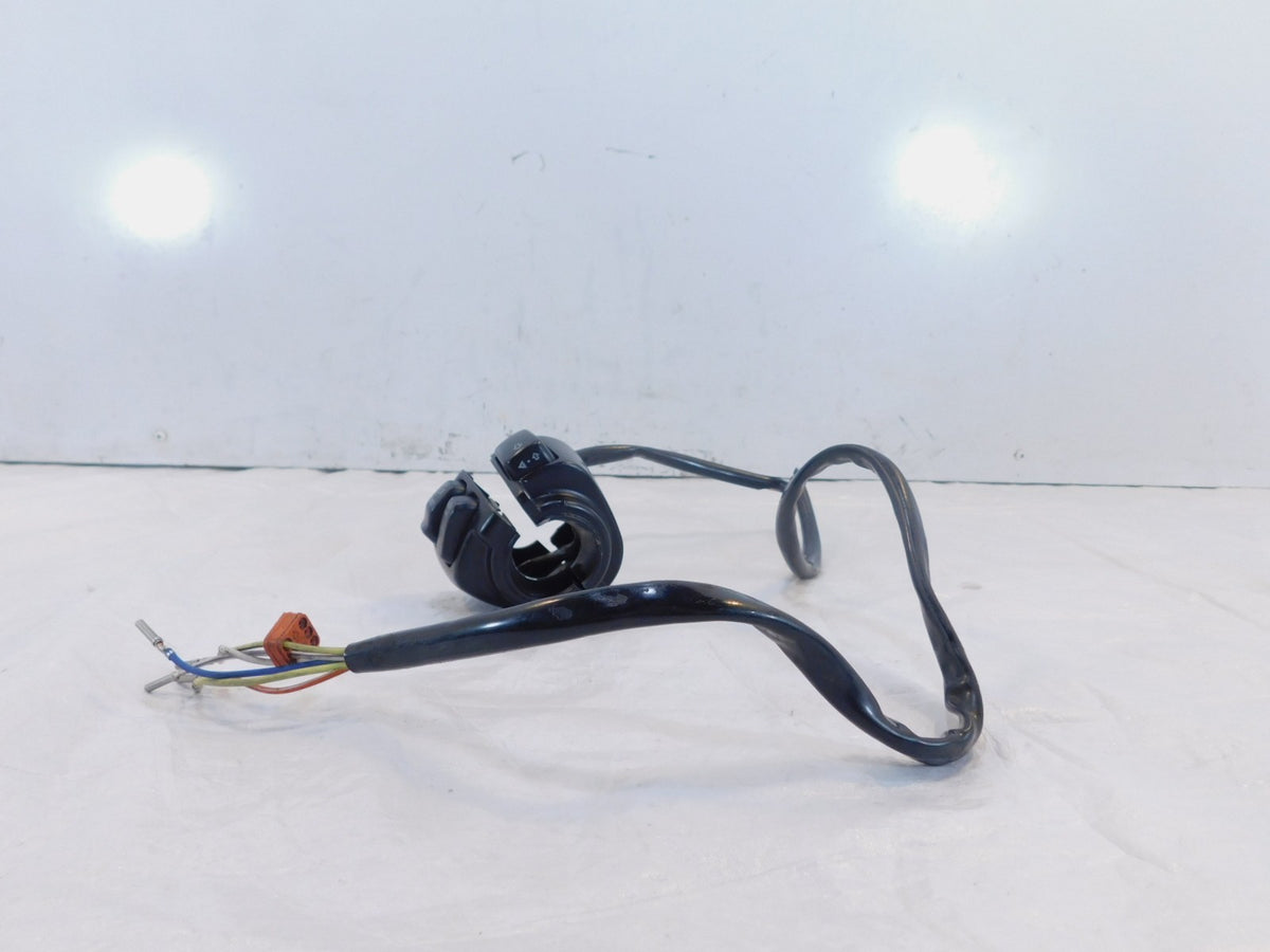 Harley Davidson Softail Dyna Sportster Left Handlebar Horn Turn Signal Switches - C3 Cycle