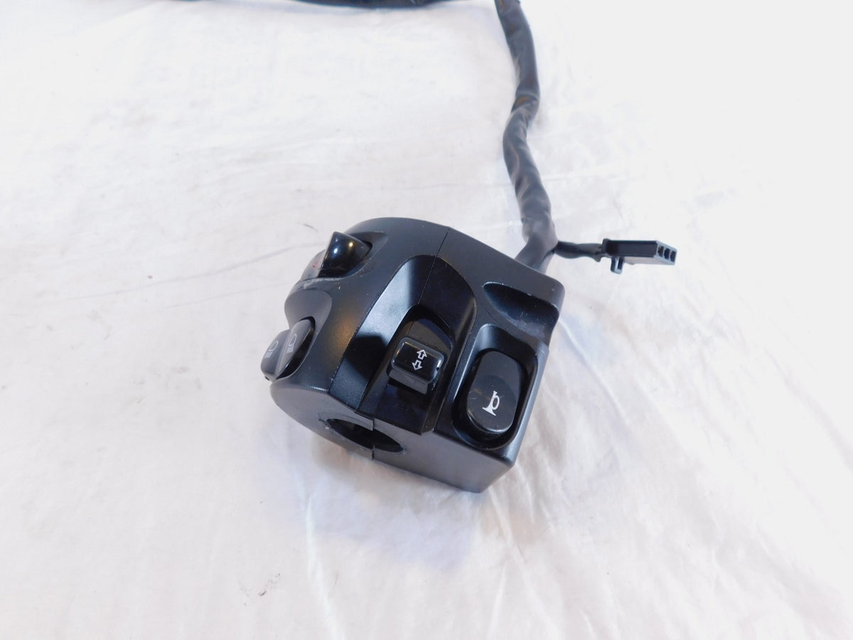 Victory Vision & Cross Country Left Handlebar Horn Turn Signal & Hazard Switches