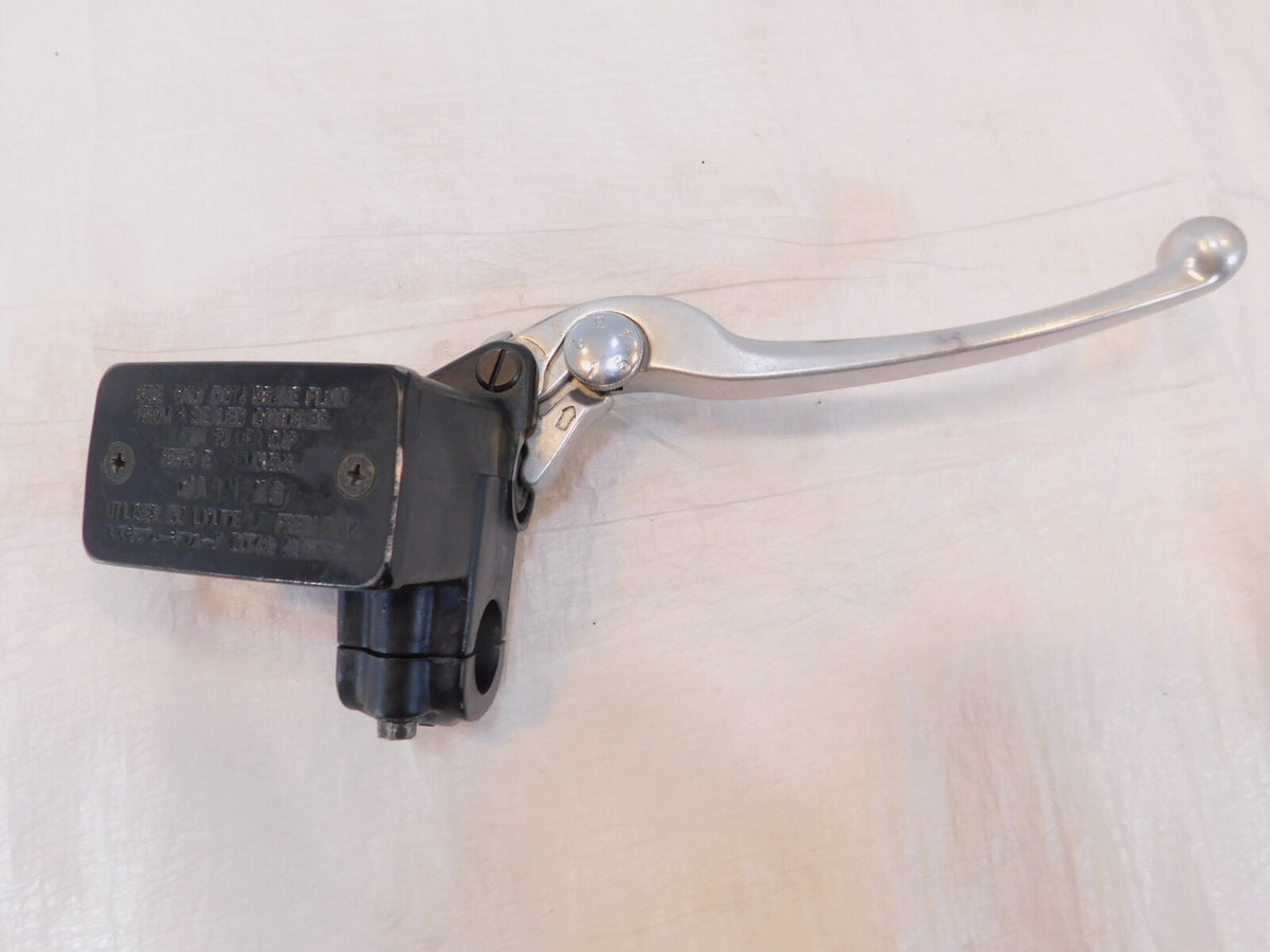 Suzuki Bandit 1200 GSF1200S GSF1200 Front Hand Brake Master Cylinder w/ Lever - C3 Cycle