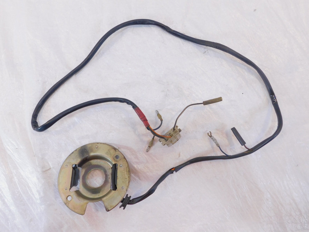 82-1983 Yamaha XJ750J Maxim 750 Engine Motor Ignition Pickup Coil Plate & Sensor - C3 Cycle