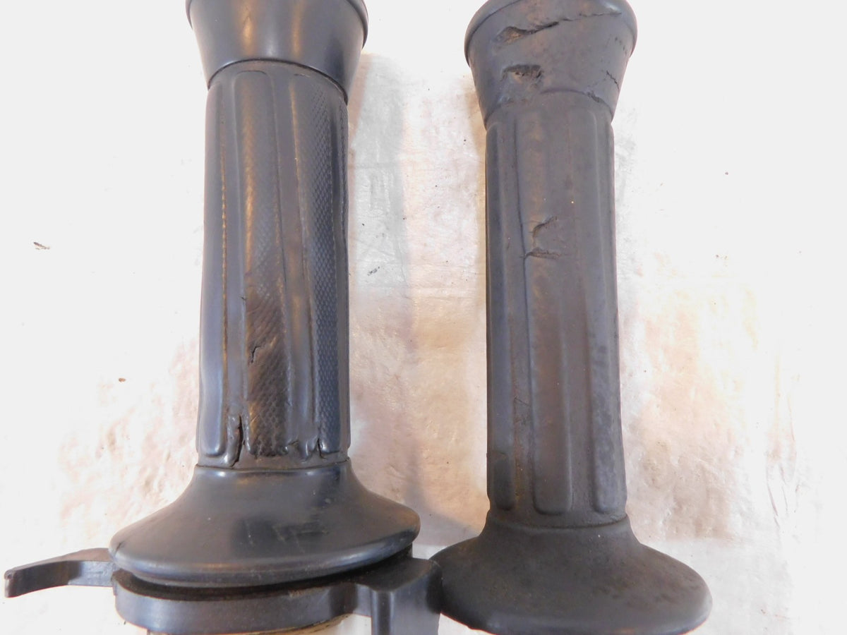 Pair 1982-1983 Yamaha XJ750 Maxim 750 Front Left/Right Handlebar Handle Grips - C3 Cycle