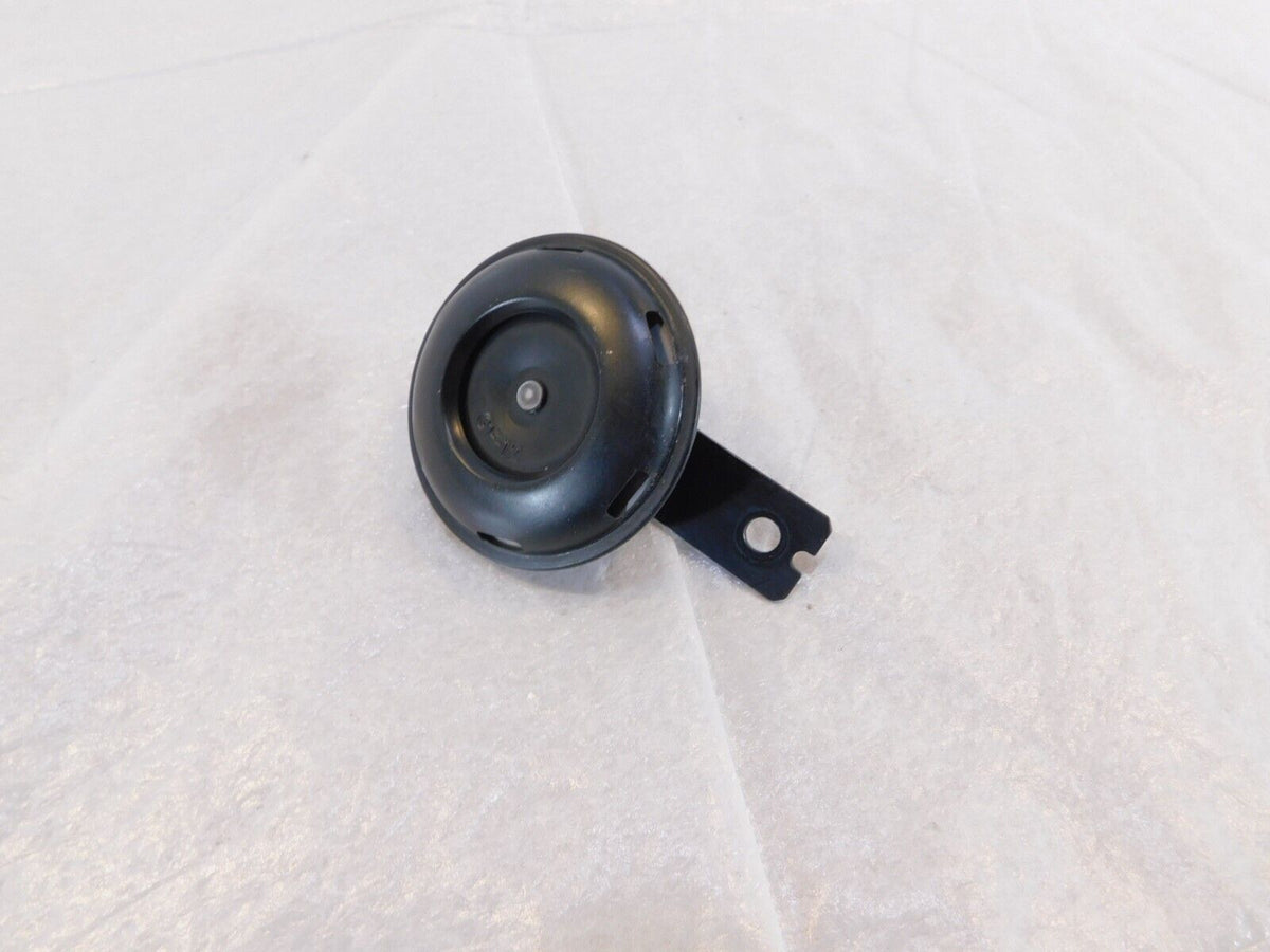 Yamaha XC50 Vino Classic 50 & YW50 Zuma 50F 50FX Black Indicator Horn w/ Bracket - C3 Cycle