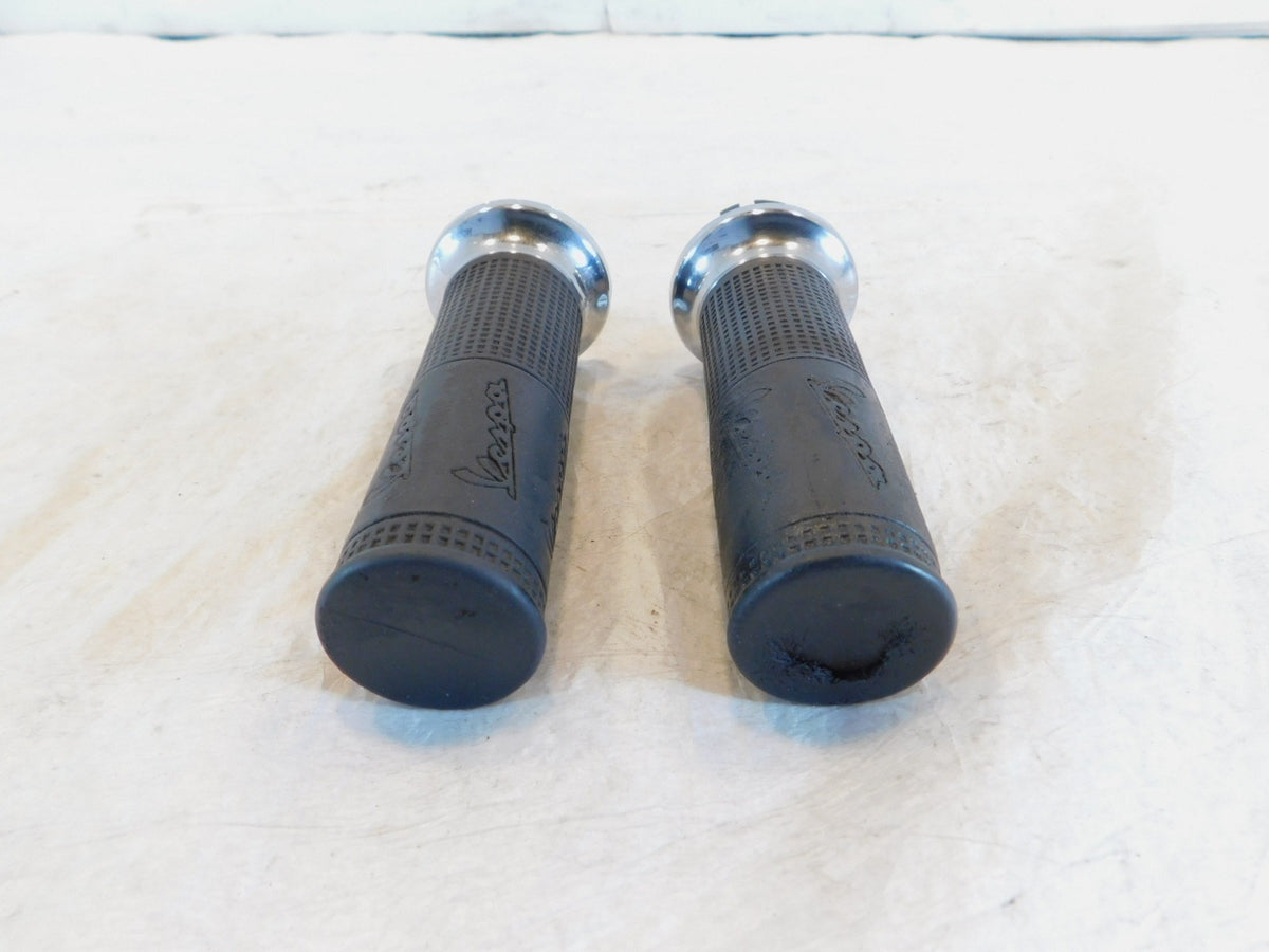 Piaggio Vespa LX S XL 50 125 250 Front Handlebar Right Left Hand Cover Grips - C3 Cycle