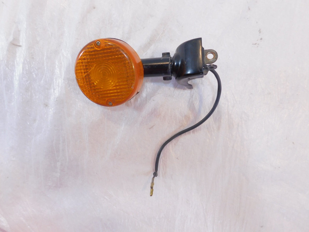 Yamaha Virago 750 XV750 Maxim XJ750 Front Right Turn Signal Indicator Light - C3 Cycle