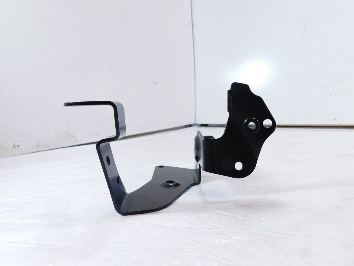 Harley Davidson Softail Heritage Classic & Slim Front Brake Line Mount Bracket