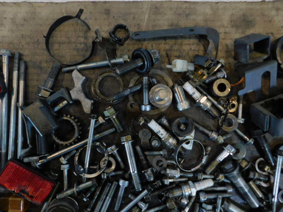 2000 Honda VT1100 VT1100C2 Shadow 1100 Sabre Nuts Bolts & Brackets Parts Box Lot - C3 Cycle