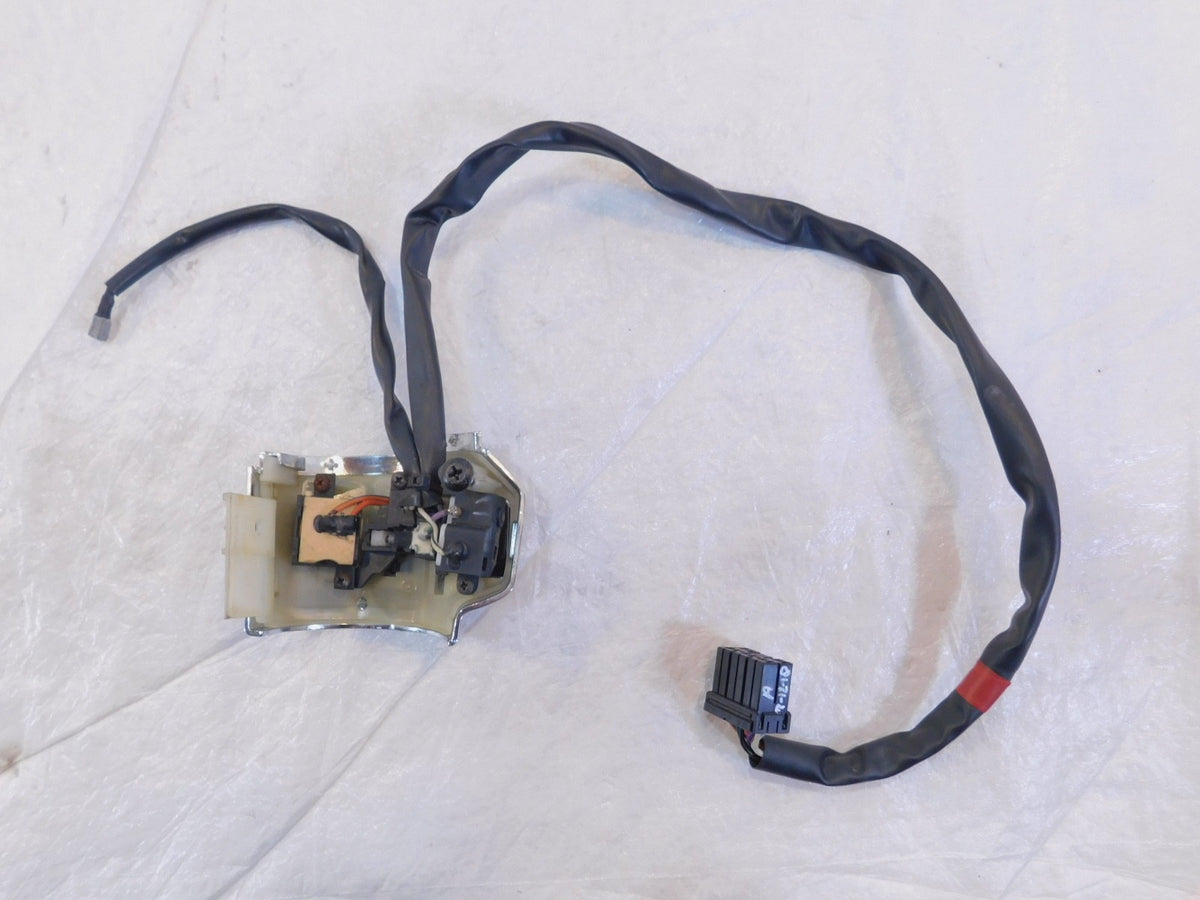 2014-2025 Vespa Primavera & Sprint 50 Chrome Right Handlebar Turn Signal Switch - C3 Cycle