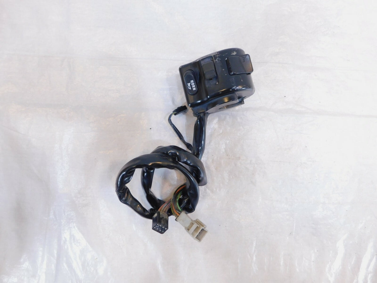 Victory Sport Deluxe & Standard V92 Cruiser Left Handlebar Turn Signal Switches - C3 Cycle