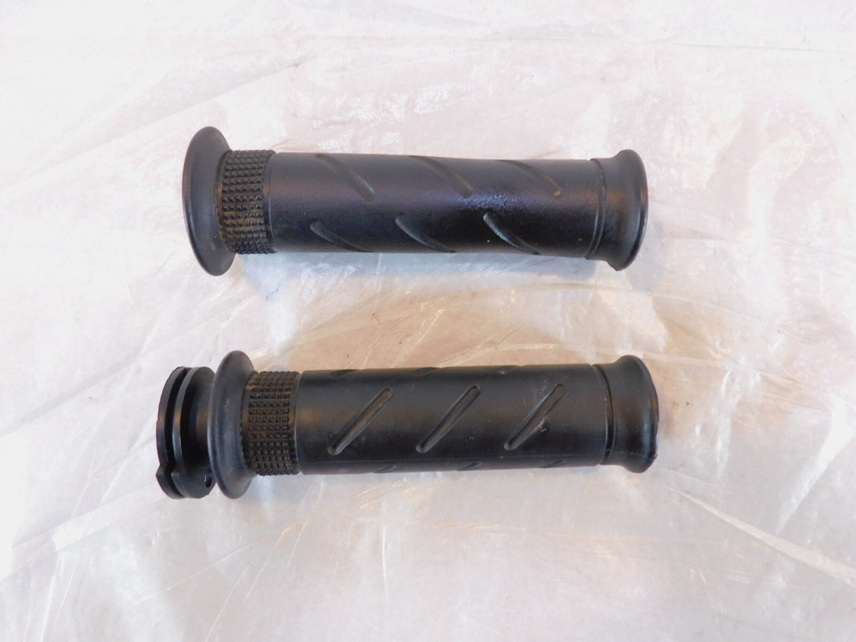 Royal Enfield Classic Bullet 500 EFI B5 C5 Left/Right Handlebar Throttle Grips - C3 Cycle