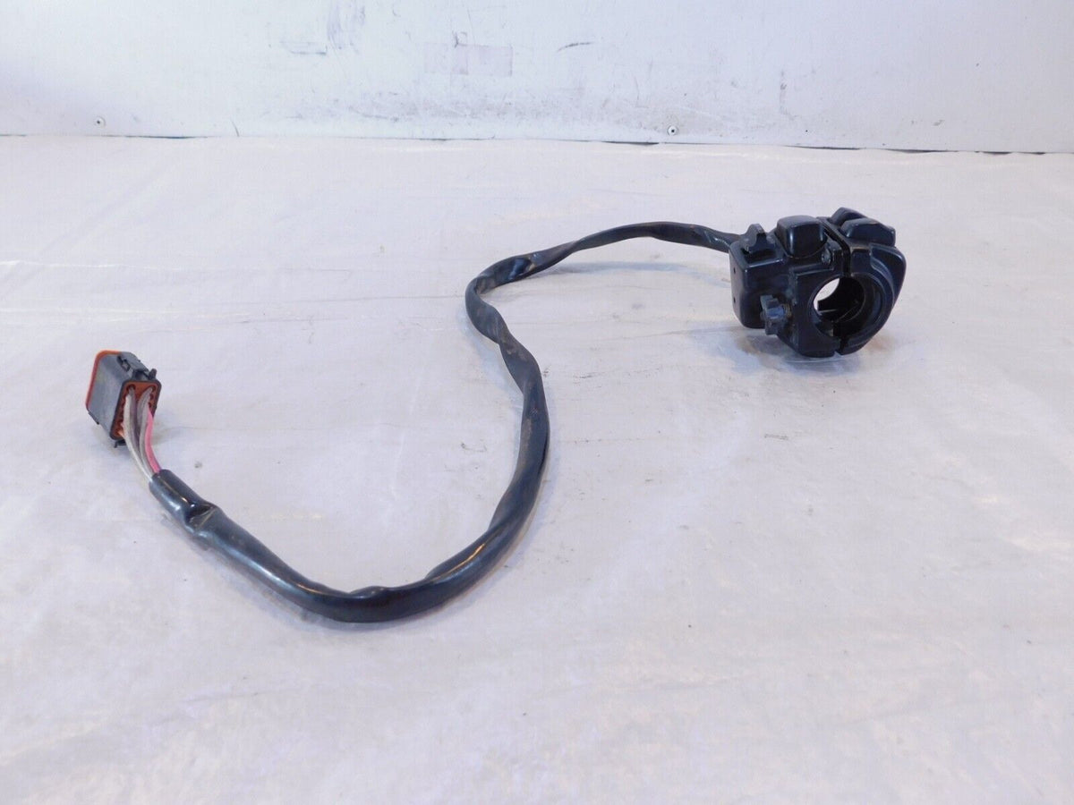 Harley Electra Glide Right Handlebar Engine Stop Start Kill Switches w/ Radio - C3 Cycle